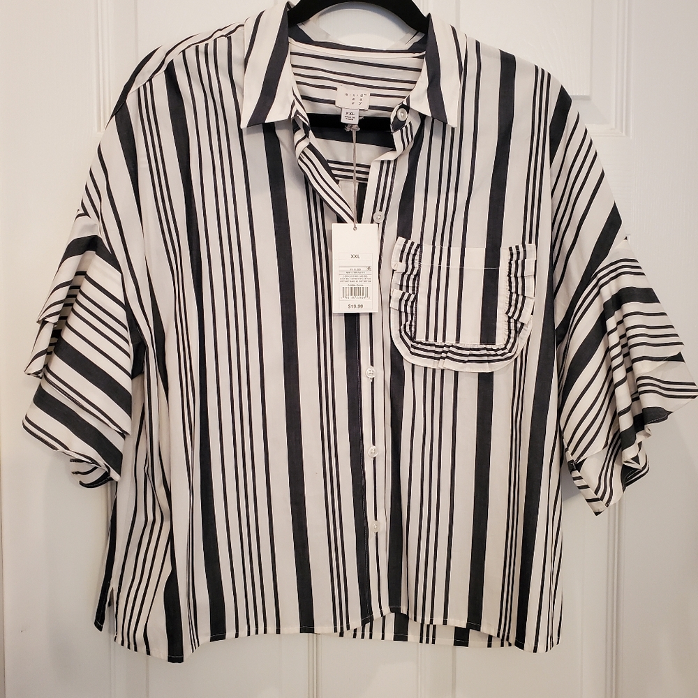 A NEW DAY striped ruffle tier short sleeve blouse